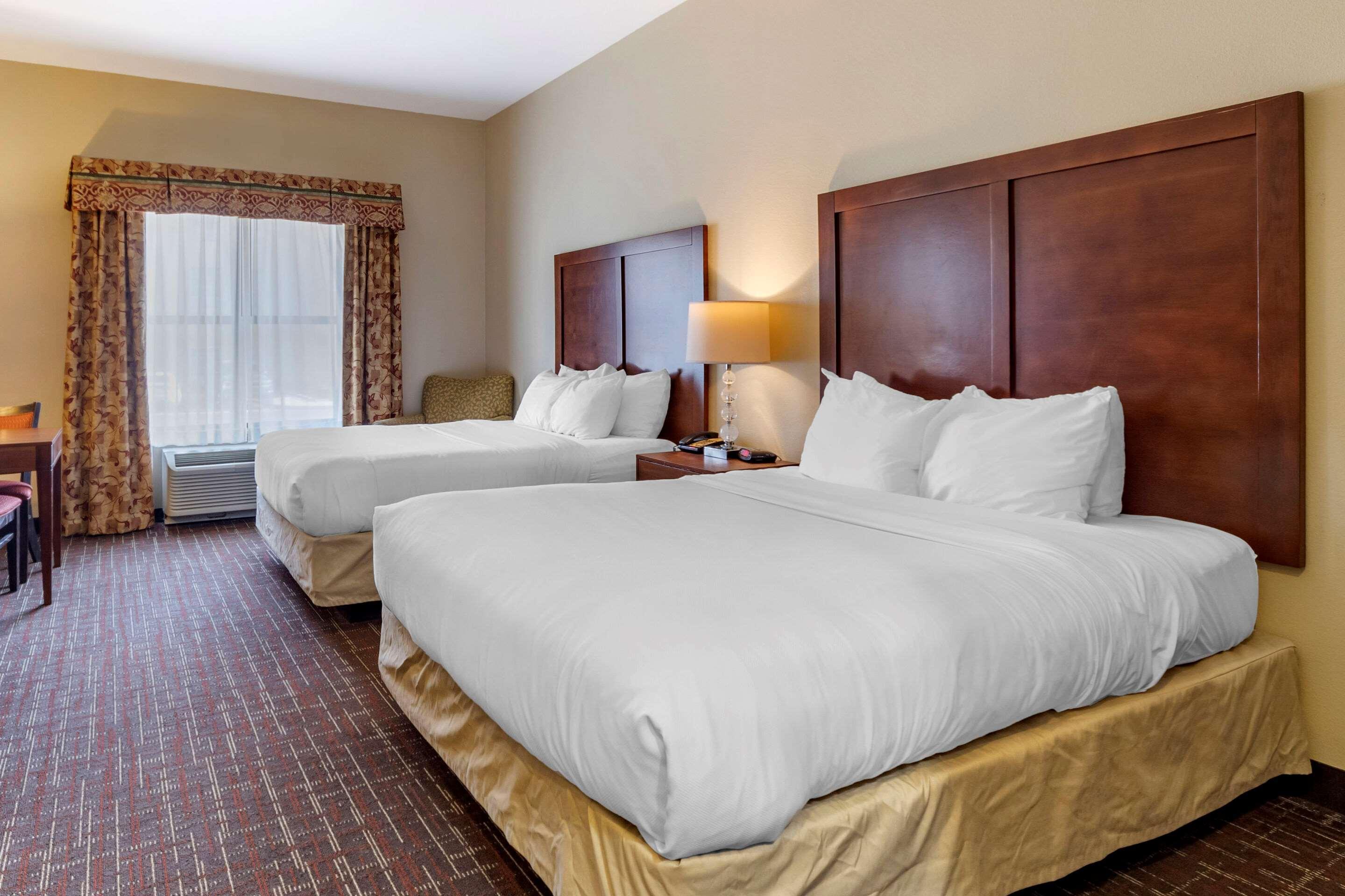 Comfort Inn & Suites Shawnee North Near I-40 Eksteriør billede