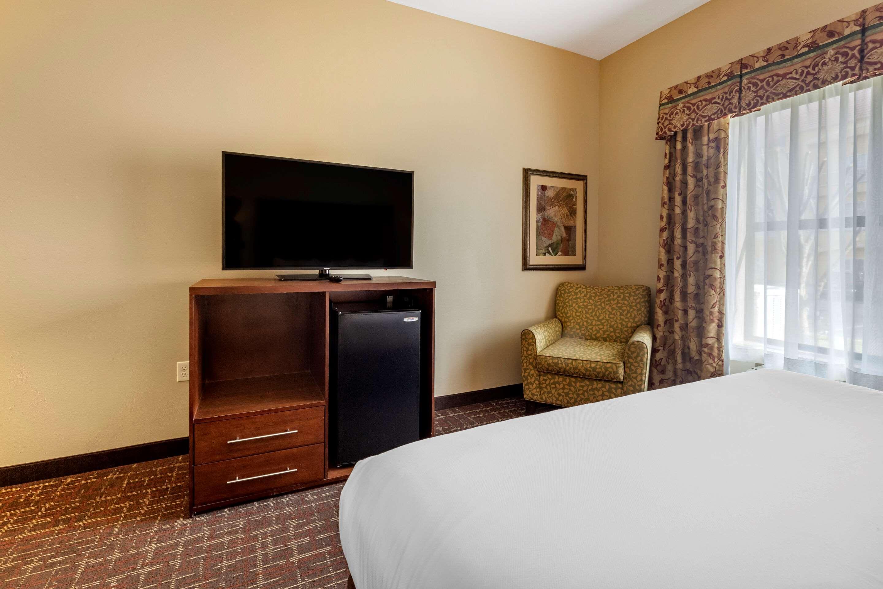 Comfort Inn & Suites Shawnee North Near I-40 Eksteriør billede