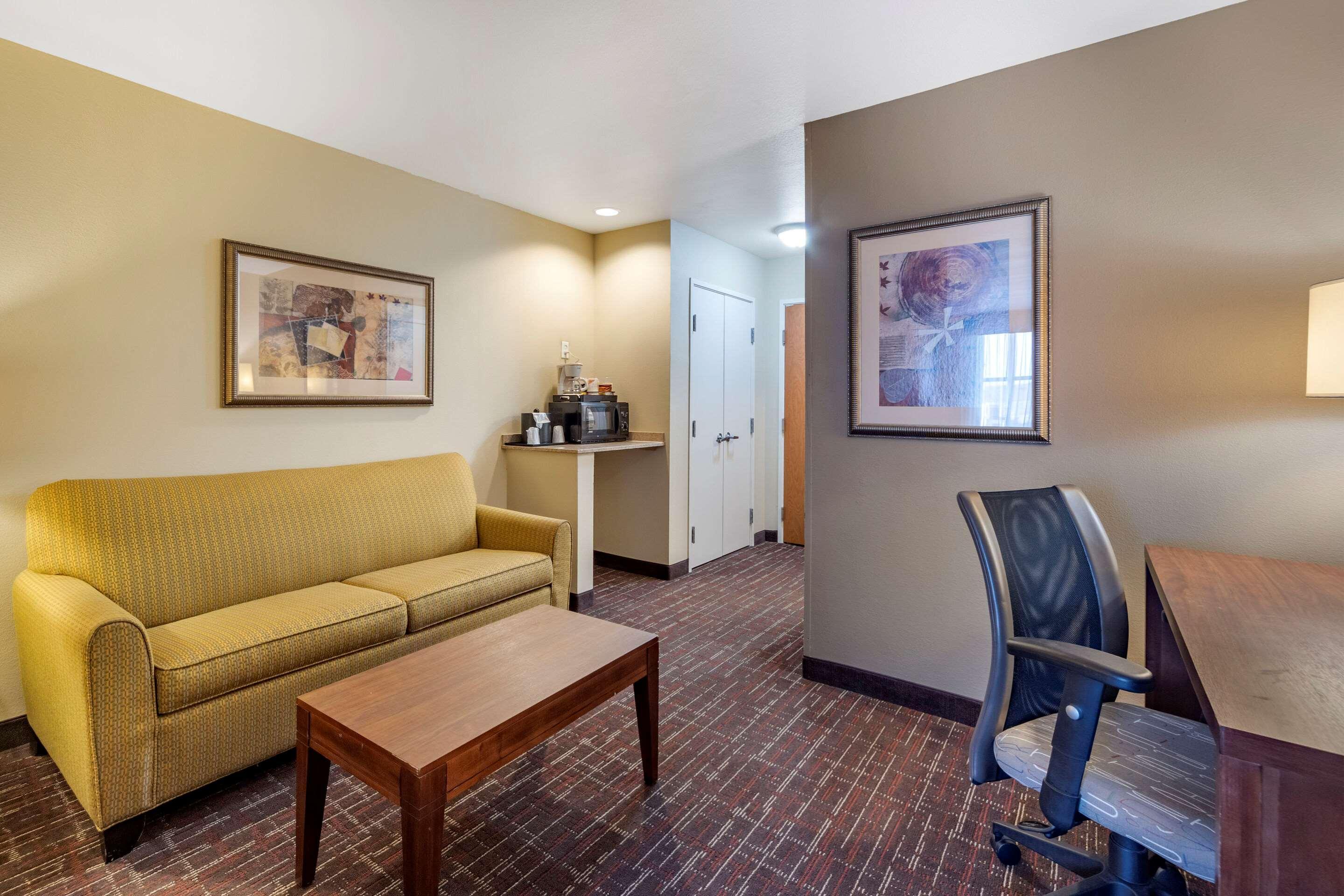 Comfort Inn & Suites Shawnee North Near I-40 Eksteriør billede