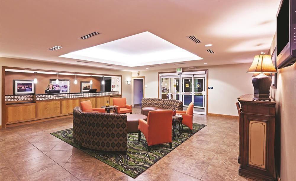 Comfort Inn & Suites Shawnee North Near I-40 Eksteriør billede